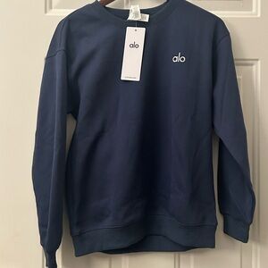 ALO Yoga Navy Accolade Crewneck Sweatshirt (new with tags)